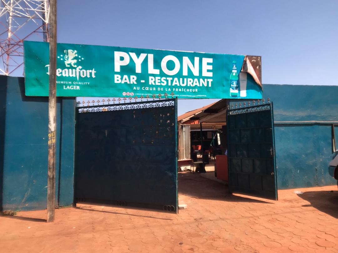 PYLONE BAR-RESTAURANT