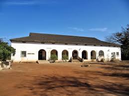 MUSÉE COMMUNAL DE PONI