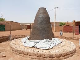 MUSÉE DES FOURREAUX AFRICAINS